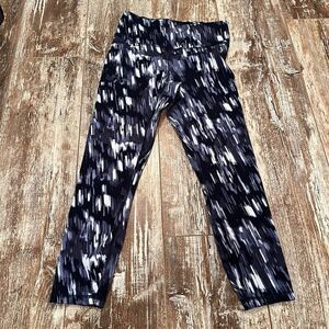 NWOT Under Armour Fitted Leggings M